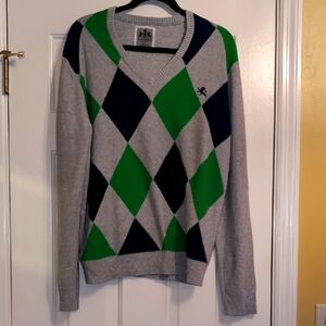 Express Men's V-Neck Sweater with Argyle Pattern